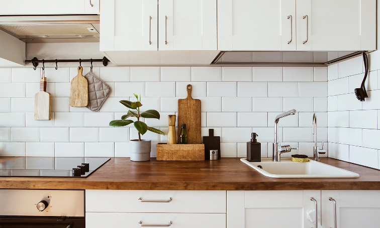 How to clean kitchen sink