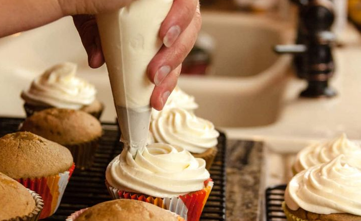 How to Freeze Cream Cheese Frosting